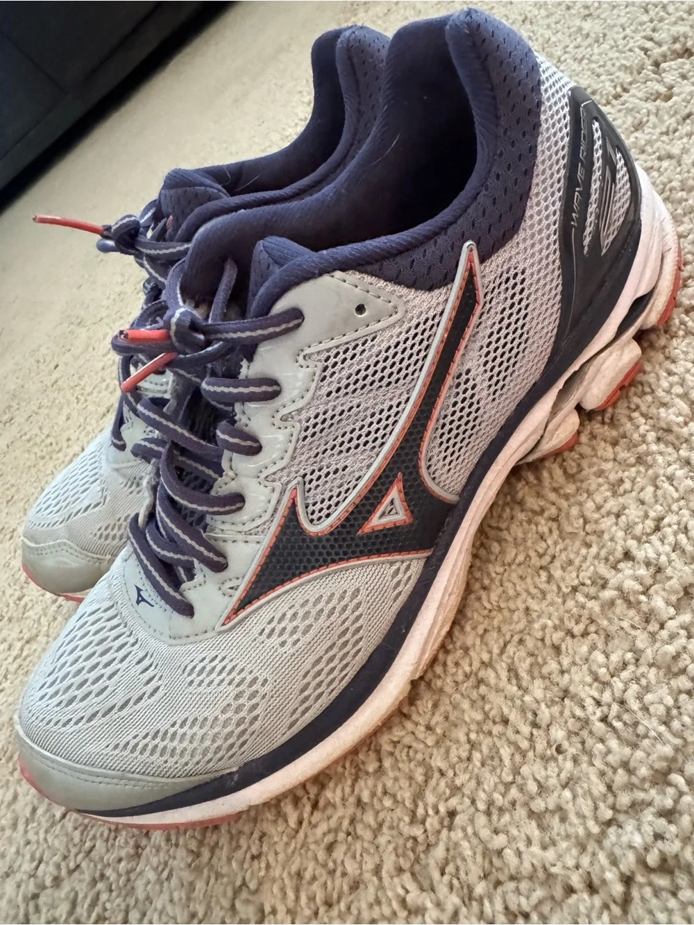 Mizuno Women's Light Gray and Navy Running Sneakers with Coral Highlights